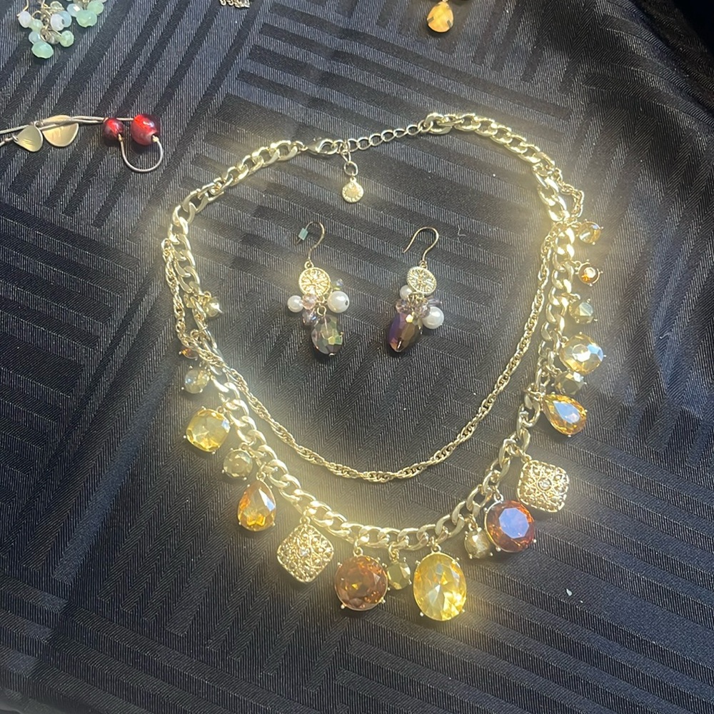 Loved costume jewelry , many good sets . All of  it !